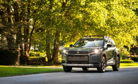2026 Toyota RAV4 HEV Woodland Front Wallpaper 450x275 (16)