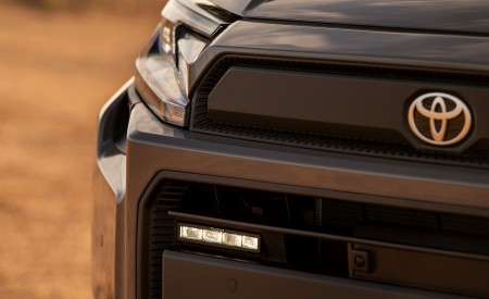 2026 Toyota RAV4 HEV Woodland Grille Wallpaper 450x275 (85)