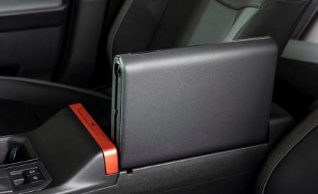 2026 Toyota RAV4 HEV Woodland Interior Detail Wallpaper 450x275 (31)