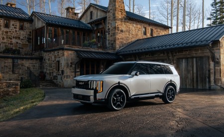 2027 Kia Telluride SXP Front Three-Quarter Wallpaper 450x275 (10)