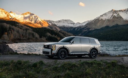 2027 Kia Telluride SXP Side Wallpaper 450x275 (6)