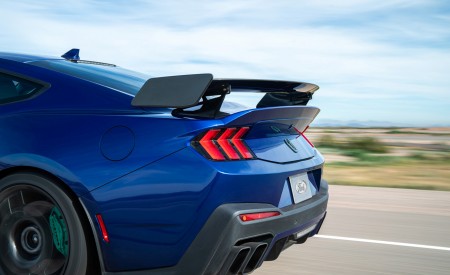 2026 Ford Mustang Dark Horse SC Detail Wallpaper 450x275 (7)