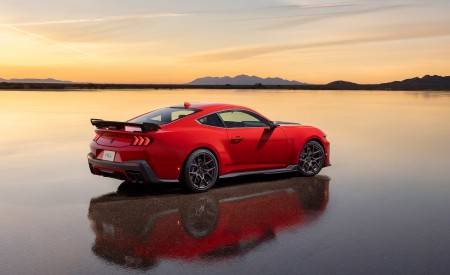 2026 Ford Mustang Dark Horse SC Rear Three-Quarter Wallpaper 450x275 (35)