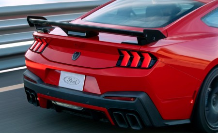 2026 Ford Mustang Dark Horse SC Rear Wallpaper 450x275 (31)
