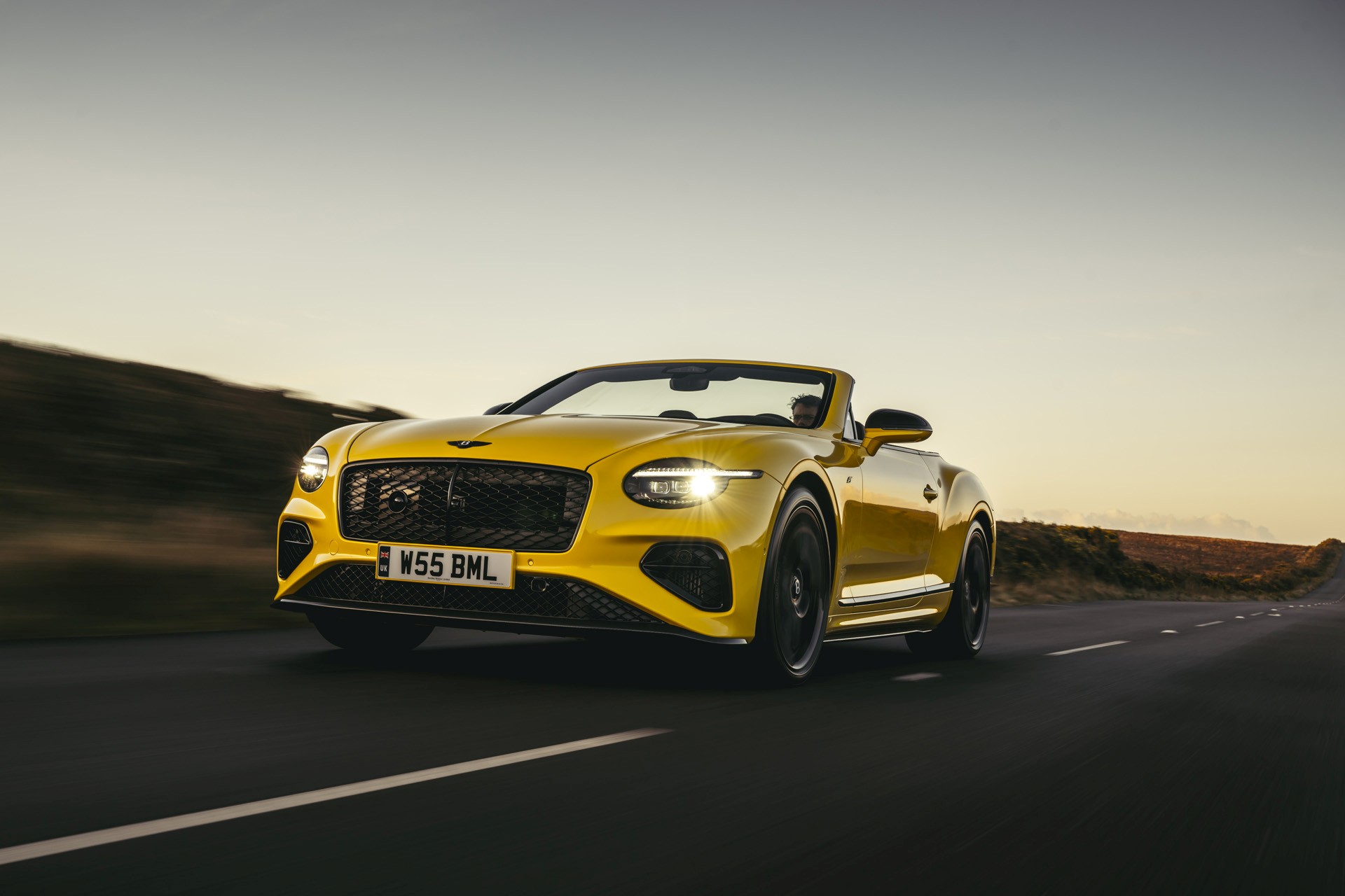 Download 2027 Bentley Continental GTC S car wallpapers in HD and 4K for your desktop, phone or tablet.