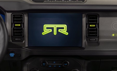 2027 Ford Bronco RTR Central Console Wallpaper 450x275 (36)