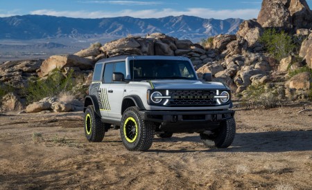 2027 Ford Bronco RTR Front Three-Quarter Wallpaper 450x275 (8)