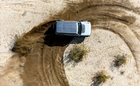 2027 Ford Bronco RTR Top Wallpaper 450x275 (19)