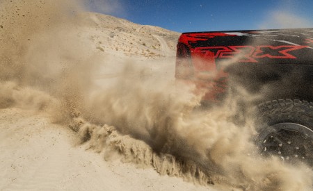 2027 Ram 1500 SRT TRX Bloodshot Night Edition Off-Road Wallpaper 450x275 (13)