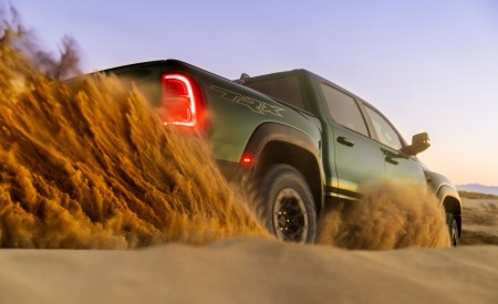 2027 Ram 1500 SRT TRX Off-Road Wallpaper 450x275 (12)