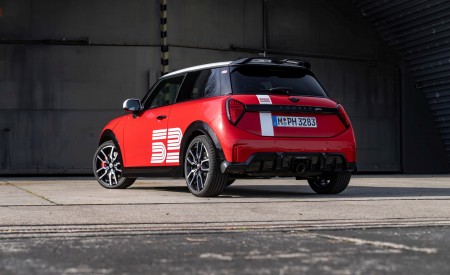 2026 Mini 1965 Victory Edition Rear Three-Quarter Wallpaper 450x275 (13)