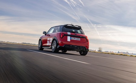 2026 Mini 1965 Victory Edition Rear Three-Quarter Wallpaper 450x275 (7)