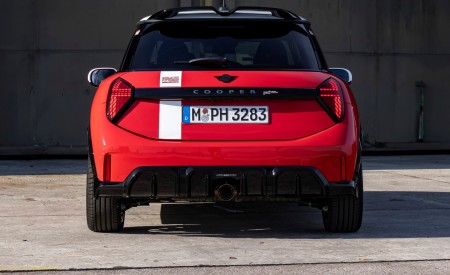 2026 Mini 1965 Victory Edition Rear Wallpaper 450x275 (16)