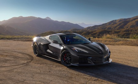 2027 Chevrolet Corvette Grand Sport X Front Three-Quarter Wallpapers 450x275 (1)