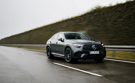 2027 Mercedes-AMG GLC 53 4Matic+ Coupe Front Three-Quarter Wallpaper 450x275 (2)