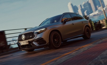 2027 Mercedes-AMG GLC 53 4Matic+ Coupe Front Three-Quarter Wallpaper 450x275 (10)
