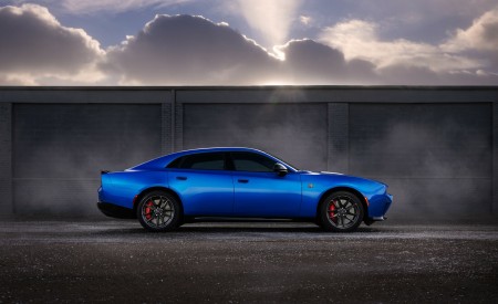 2026 Dodge Charger Daytona Sedan Side Wallpapers 450x275 (7)