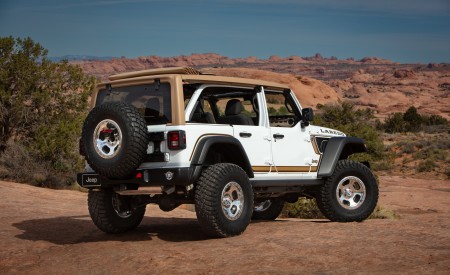 2026 Jeep Wrangler Laredo Concept Rear Three-Quarter Wallpaper 450x275 (3)