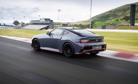 2027 Nissan Z NISMO Manual Transmission Rear Three-Quarter Wallpaper 450x275 (26)