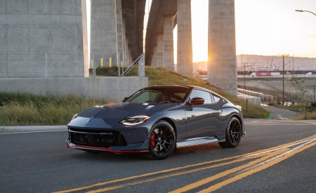 2027 Nissan Z Nismo Front Three-Quarter Wallpapers 450x275 (1)