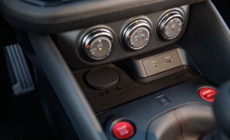 2027 Nissan Z Nismo Interior Detail Wallpapers 450x275 (21)