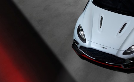 2026 Aston Martin DBX S Detail Wallpaper 450x275 (11)
