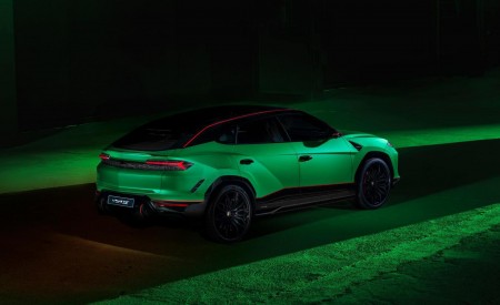 2026 Lamborghini Urus SE Tettonero Capsule Rear Three-Quarter Wallpaper 450x275 (3)