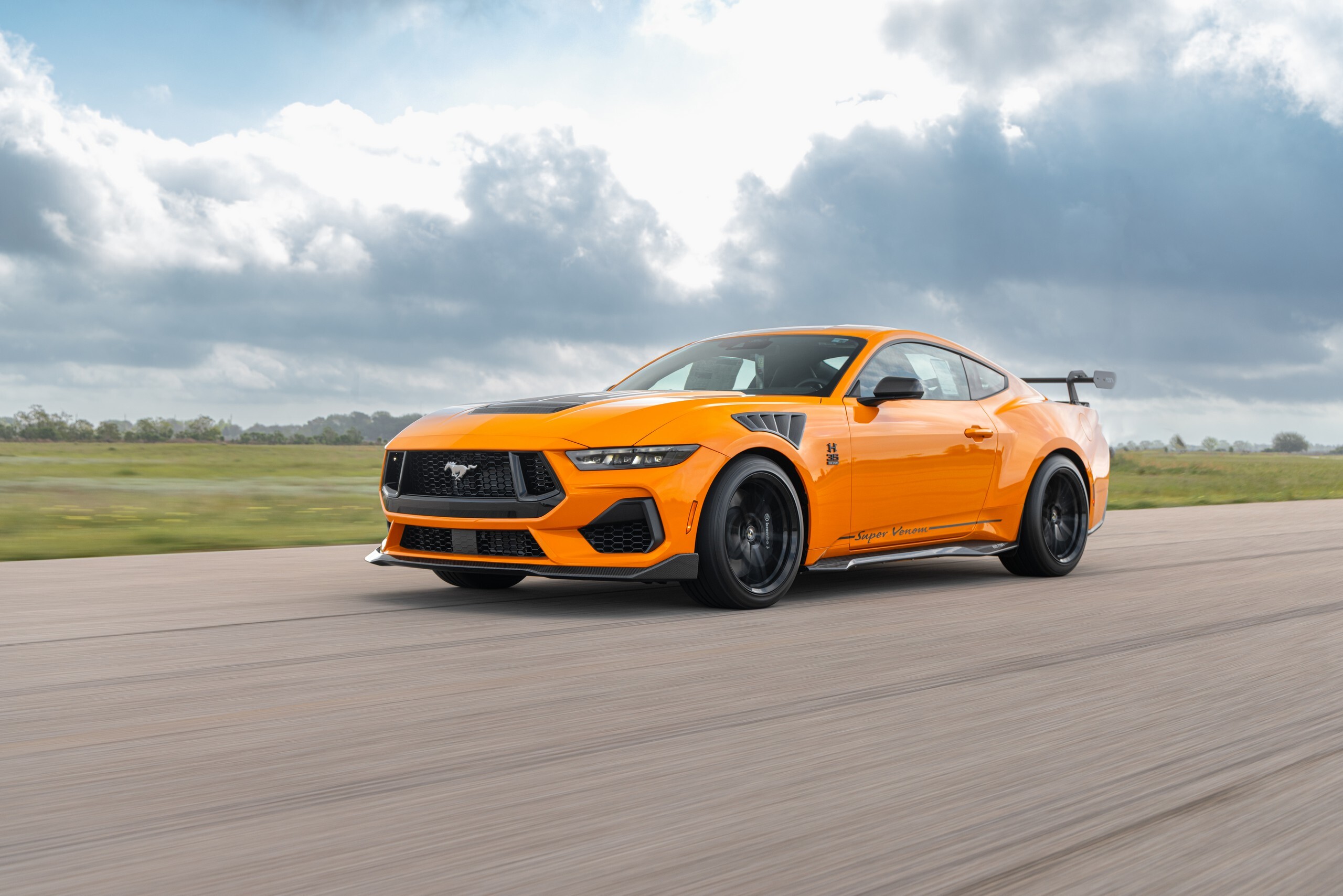 Download 2026 Hennessey Super Venom Mustang Front Three-Quarter Wallpapers (9)