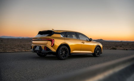 2026 Kia K4 Hatchback Rear Three-Quarter Wallpaper 450x275 (9)