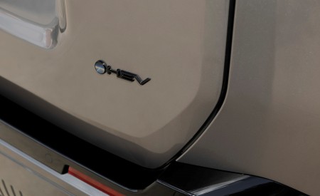 2026 Toyota RAV4 HEV Avantgarde Badge Wallpaper 450x275 (41)