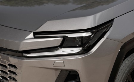 2026 Toyota RAV4 HEV Avantgarde Headlight Wallpaper 450x275 (37)