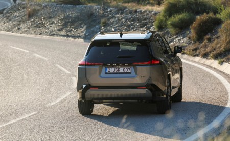 2026 Toyota RAV4 HEV Avantgarde Rear Wallpaper 450x275 (9)