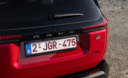 2026 Toyota RAV4 HEV GR Sport Tail Light Wallpaper 450x275 (37)