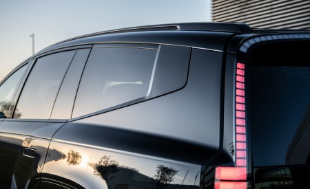 2027 Hyundai Ioniq 9 Calligraphy Black Ink Tail Light Wallpapers 450x275 (25)