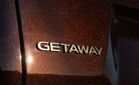 2027 Subaru Getaway Badge Wallpaper 450x275 (21)