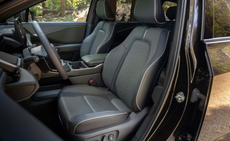 2027 Subaru Getaway Interior Front Seats Wallpaper 450x275 (22)