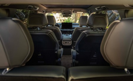 2027 Subaru Getaway Interior Seats Wallpaper 450x275 (39)