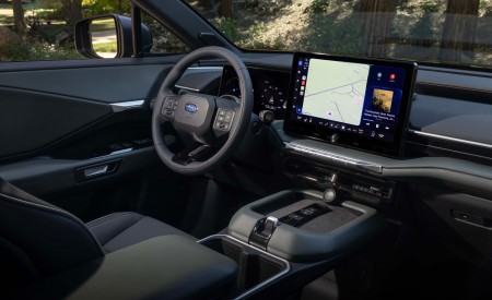 2027 Subaru Getaway Interior Wallpaper 450x275 (23)