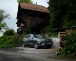 2026 Bentley Bentayga EWB Chalet Edition Front Three-Quarter Wallpapers 150x120 (3)
