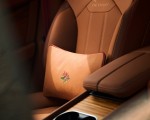 2026 Bentley Bentayga EWB Chalet Edition Interior Detail Wallpapers 150x120 (13)