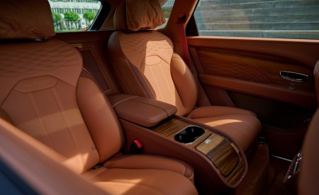 2026 Bentley Bentayga EWB Chalet Edition Interior Rear Seats Wallpapers 450x275 (14)