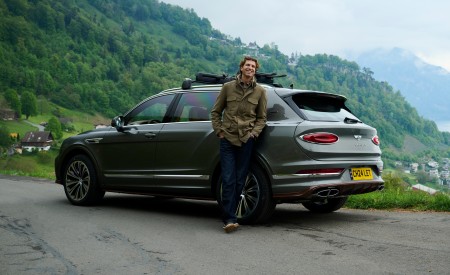 2026 Bentley Bentayga EWB Chalet Edition Rear Three-Quarter Wallpapers 450x275 (4)