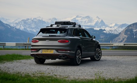 2026 Bentley Bentayga EWB Chalet Edition Rear Wallpapers 450x275 (5)