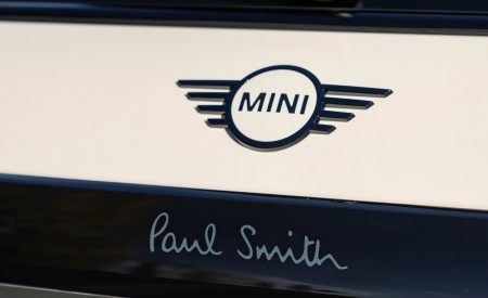2026 MINI Cooper S 3-Door Paul Smith Edition Badge Wallpaper 450x275 (30)