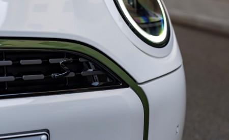 2026 MINI Cooper S 3-Door Paul Smith Edition Headlight Wallpaper 450x275 (26)