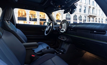 2026 MINI Cooper S 3-Door Paul Smith Edition Interior Wallpaper 450x275 (33)