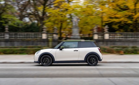 2026 MINI Cooper S 3-Door Paul Smith Edition Side Wallpaper 450x275 (10)