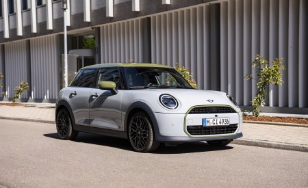 Download 2026 MINI Cooper S 5-Door Paul Smith Edition HD & 4K Wallpapers