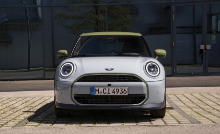 2026 MINI Cooper S 5-Door Paul Smith Edition Front Wallpaper 450x275 (23)