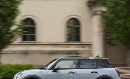 2026 MINI Cooper S 5-Door Paul Smith Edition Side Wallpaper 450x275 (20)